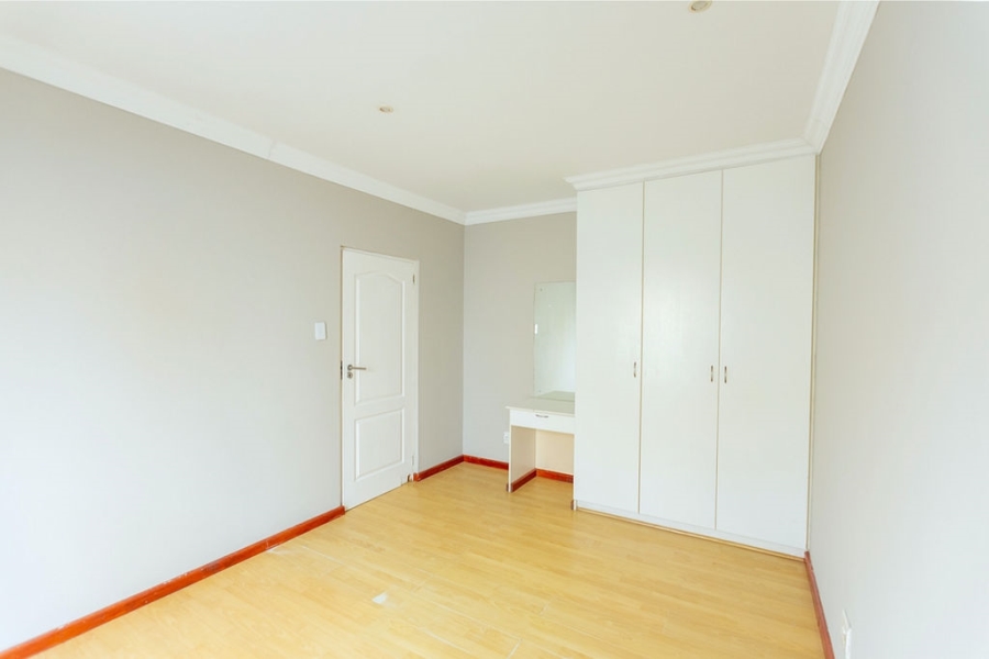 5 Bedroom Property for Sale in Mykonos Western Cape